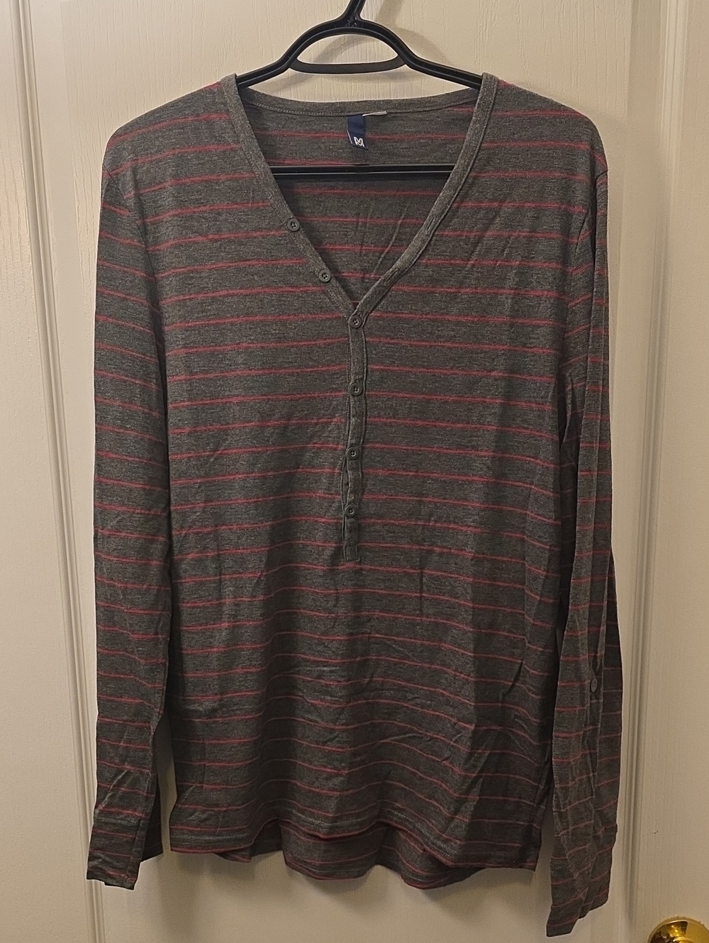 H&M Gray Long-Sleeve Henley with Pink Stripe Detail